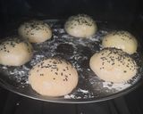 Foto del paso 12 de la receta: Bollitos rellenos de queso (con masa madre)