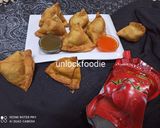 A picture of step 4 of Aloo Samosa.