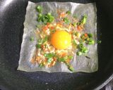 Hình bước làm 1 của món Bánh tráng trứng nướng