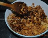 A picture of step 3 of Chocolate Crispy Cakes کاپ کیک کورن فلکس.