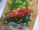 Foto langkah ke 2 dari resep Gabus tumis pedas manis.