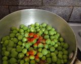 A picture of step 1 of Fried pea.