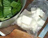 Foto langkah ke 1 dari resep Tumis Sawi Tahu.