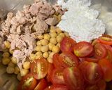 Foto del paso 2 de la receta Ensalada de garbanzos, rúcula y atún