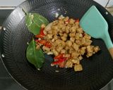 Foto langkah ke 4 dari resep Tumis Toge, Buncis, dan Tempe.