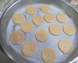 Foto del paso 4 de la receta: Alfajorcitos de Manjar con Masa de Torta de Ricotta y Durazno