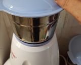 A picture of step 4 of UAE Tahini Sauce.