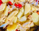 Foto del paso 4 de la receta: REVUELTO DE VERDURAS CON HUEVOS FRITOS 🧅🫑🍆🥔🧄🥚🥚🥘