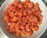 Une image de l'étape 8 de Salade de melon, pastèque et raisin au miel.