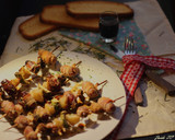 Foto del paso 8 de la receta: Brochetas de Salchicha, Dátiles y Bacon
