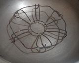 A picture of step 10 of Cheese stuff parda pizza(without oven).