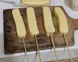 Foto langkah ke 1 dari resep Corndog Mozzarella.