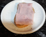 Foto del paso 3 de la receta: Paté de cebolla con frutos secos y flores. Pon flores en tu boca