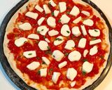 Foto do passo 4 de Pizza de muzzarella de búfala, jamon e rúcula orgânica
