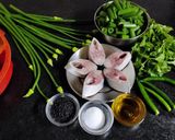 "পিঁয়াজকলি ইলিশ" রেসিপির ধাপ 1 ছবি