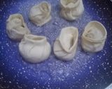 A picture of step 5 of Veg Momos.