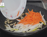 Foto del paso 9 de la receta: Fideos Chinos Fritos Tres Delicias