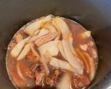 A picture of step 2 of Braised Pork with Young Coconut.