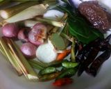 รูปขั้นตอนการทำที่ 1 ของ ต้มโคล้งปลายี่สกย่าง