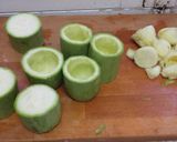 Foto del paso 1 de la receta: Calabacines rellenos al horno