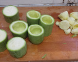 Foto del paso 1 de la receta: Calabacines rellenos al horno