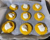 Foto del passaggio 5 della ricetta Medaglioni di polenta ai funghi 🍄🇺🇦☮️🏳️‍🌈🙏🇹🇷🇸🇾