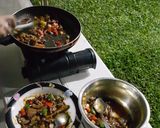 Foto langkah ke 2 dari resep Daging Sapi Panggang Teflon.