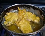 A picture of step 4 of Palak ke pakoray.
