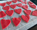 Foto del paso 5 de la receta: Galletas de mantequilla para la `Red Party’ de la guardería de Mateo