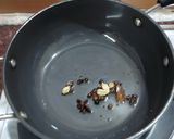 A picture of step 3 of Veg kolhapuri sabji.