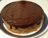 Foto del paso 4 de la receta: Torta de masa oreo con dulce de leche y queso crema
