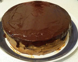 Foto del paso 4 de la receta: Torta de masa oreo con dulce de leche y queso crema