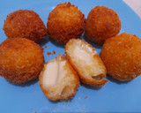 Foto langkah ke 7 dari resep Bola-Bola Kentang Keju (Potato Cheese Balls).
