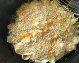 A picture of step 4 of Corn chevda.
