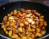 A picture of step 2 of Mushroom Omelette.