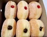 Foto langkah ke 8 dari resep Donat Bombo Favorit si kecil.