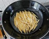 Foto langkah ke 3 dari resep Kue telur gabus.
