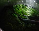 Foto langkah ke 1 dari resep Tumis Daun Singkong Ikan Teri.