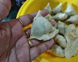 आलू कॉर्न मिनी समोसा (Aloo corn mini samosa recipe in hindi) रेसिपी चरण 5 फोटो