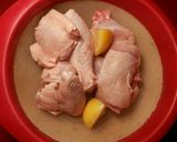 Foto del paso 4 de la receta Pollo al limón, en salsa de hígado y ajos