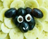 Foto del paso 1 de la receta: Ensalada oveja con plátano, uvas y olivas negras de Aragón