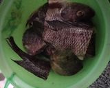 Foto langkah ke 2 dari resep Sup ikan nila kemangi.