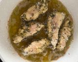 Foto del paso 5 de la receta: Pollo rebozado al estragón y sopa de estrellitas …