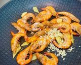Foto langkah ke 2 dari resep Shrimp with Maggi Sauce.