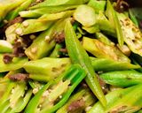 Hình bước làm 4 của món Đậu bắp xào thịt bò