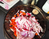 Foto del paso 6 de la receta: Pescado Frito a la cruz (con ensalada)