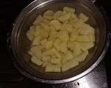 A picture of step 2 of Potato manchurian.