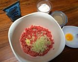 Foto langkah ke 1 dari resep Cheese beef burger.