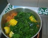 Foto langkah ke 3 dari resep Sayur bening bayam untuk bumil (^_-).