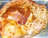 Foto del paso 3 de la receta: Cerdo asado con aderezo de salsa soya, perejil y ajo